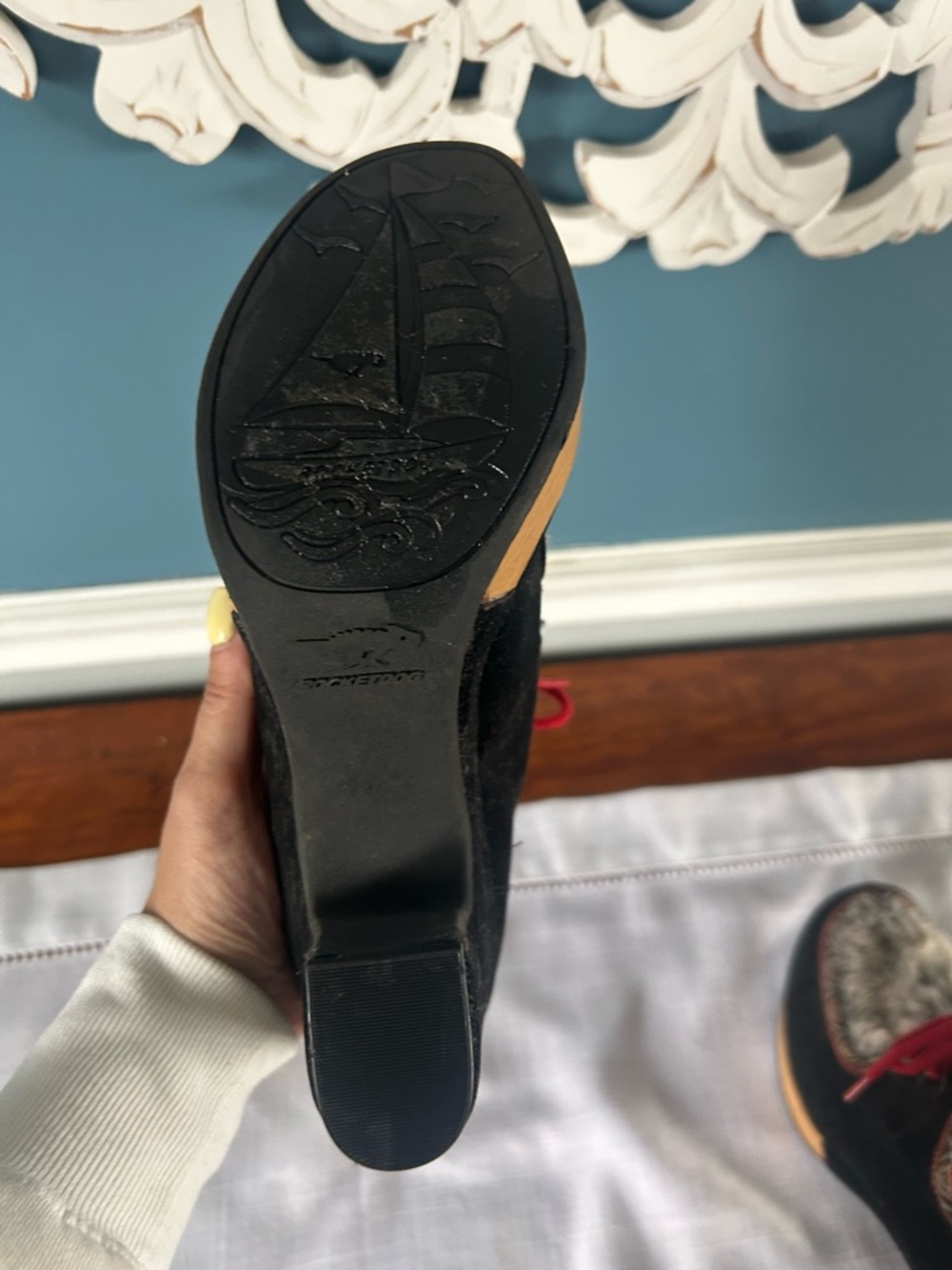 Rare Rocket Dog Black Suede Platform Heels with Red Laces and Faux Fur Trim 9 - Picture 4 of 7